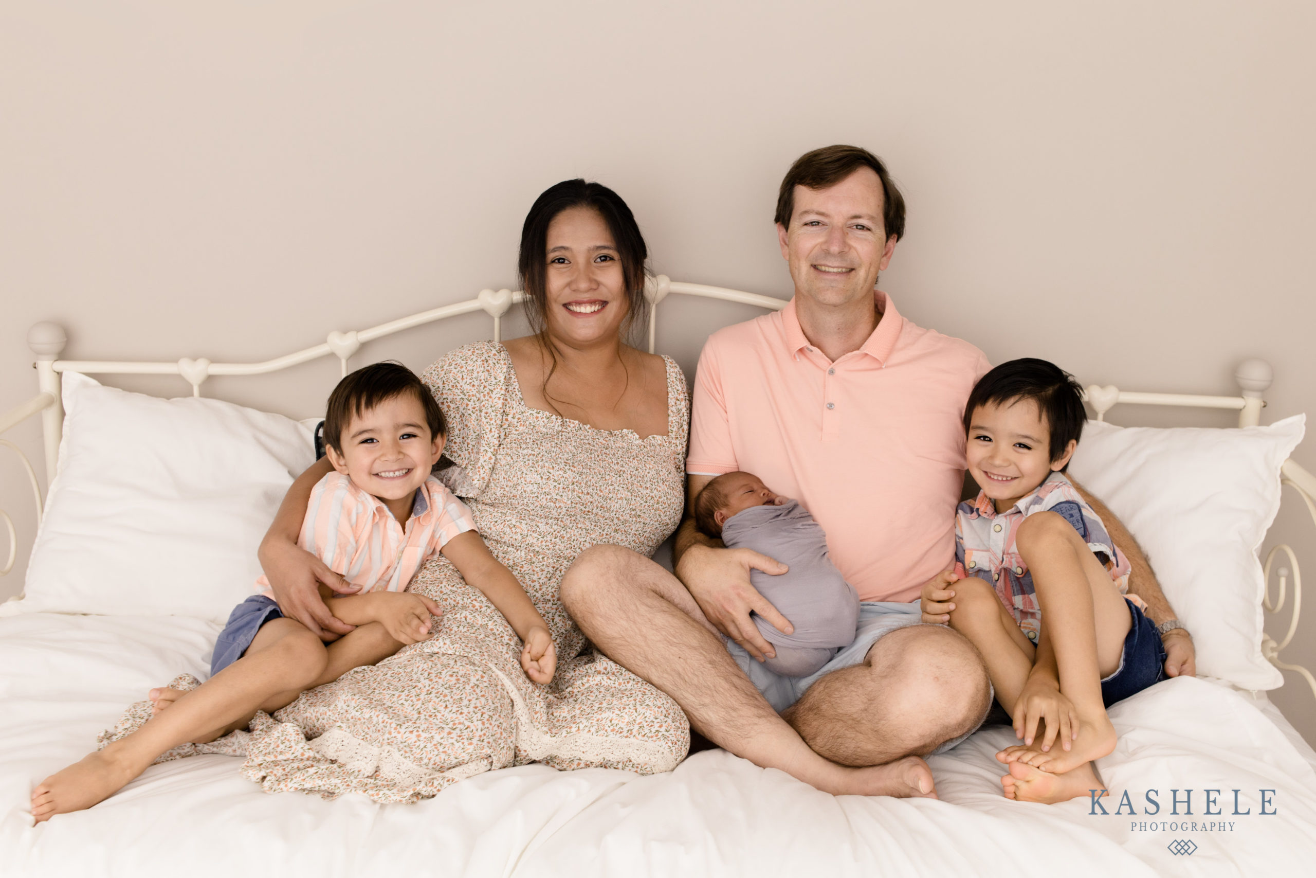 Tips for Posing Family Groups - Newborn Posing